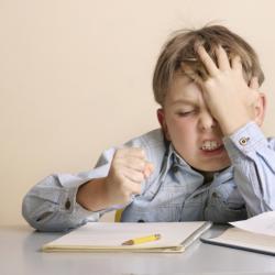 Дитина кричить, не слухається батьків і психує: що робити і як реагувати на непослух — поради психолога Дитина у 6 років взагалі не слухається